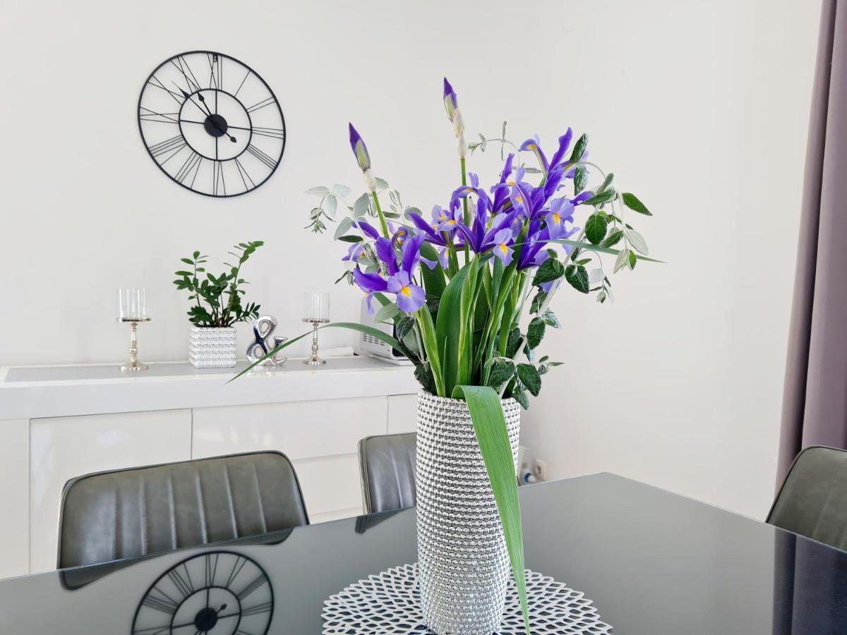 Apartment In Murter Eksteriør billede